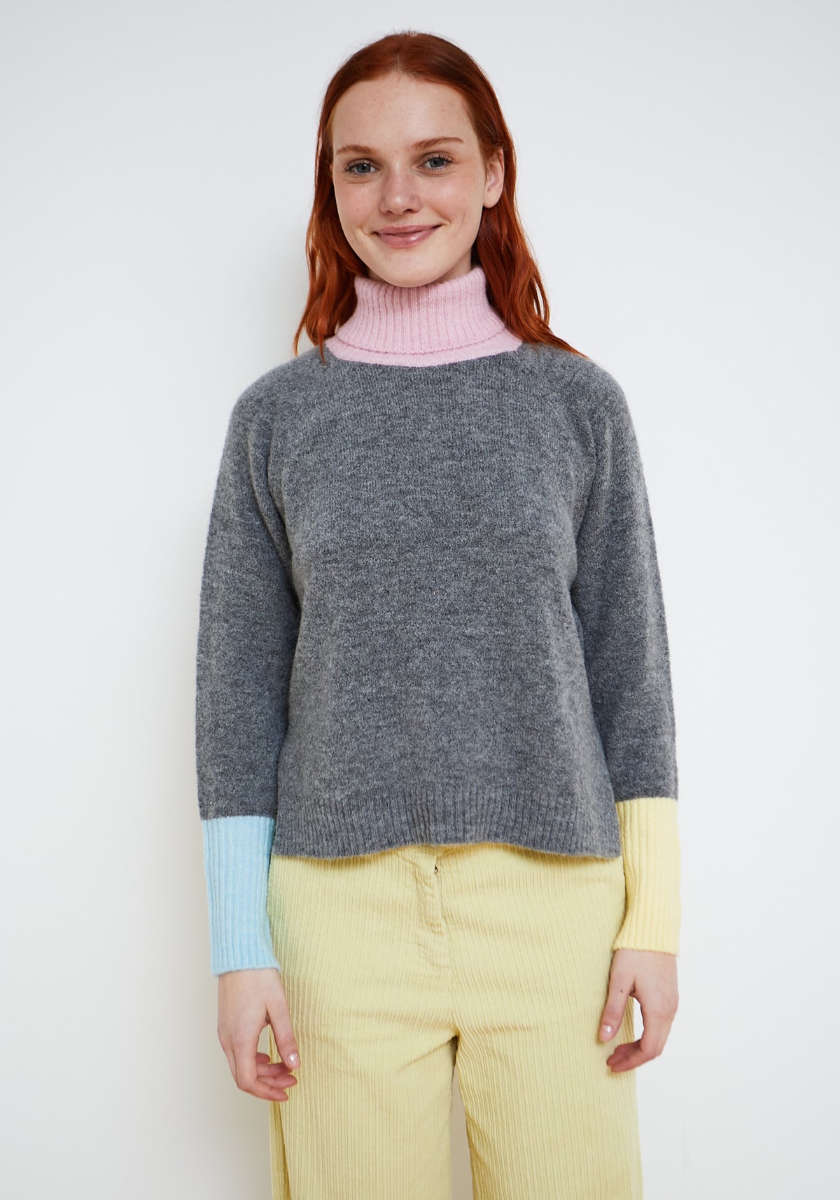 Pull Giggle Gris